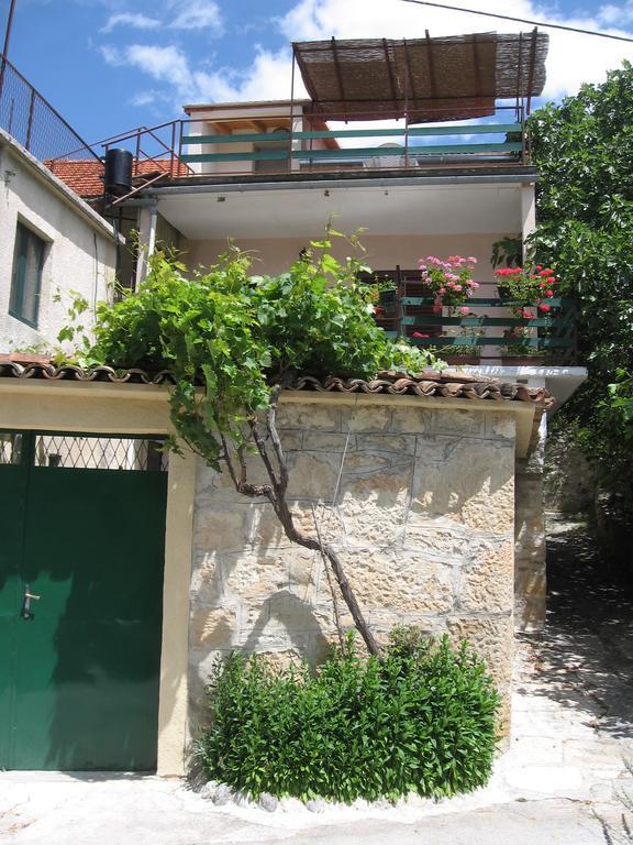 Apartments Darinka Skradin Room photo