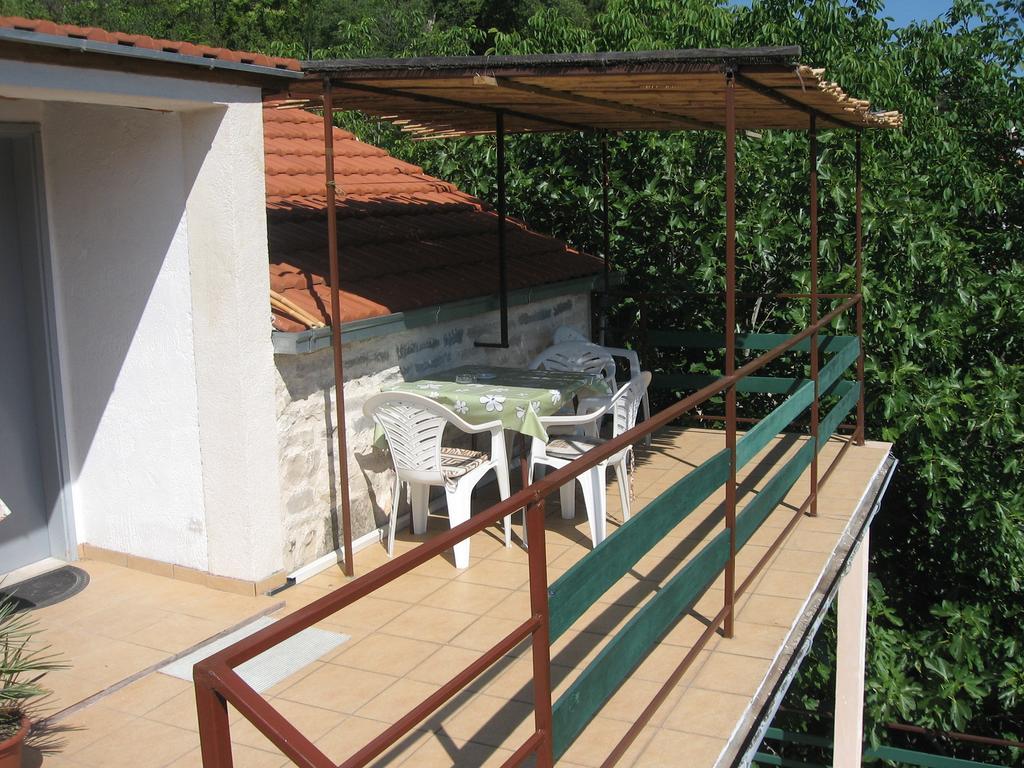Apartments Darinka Skradin Room photo