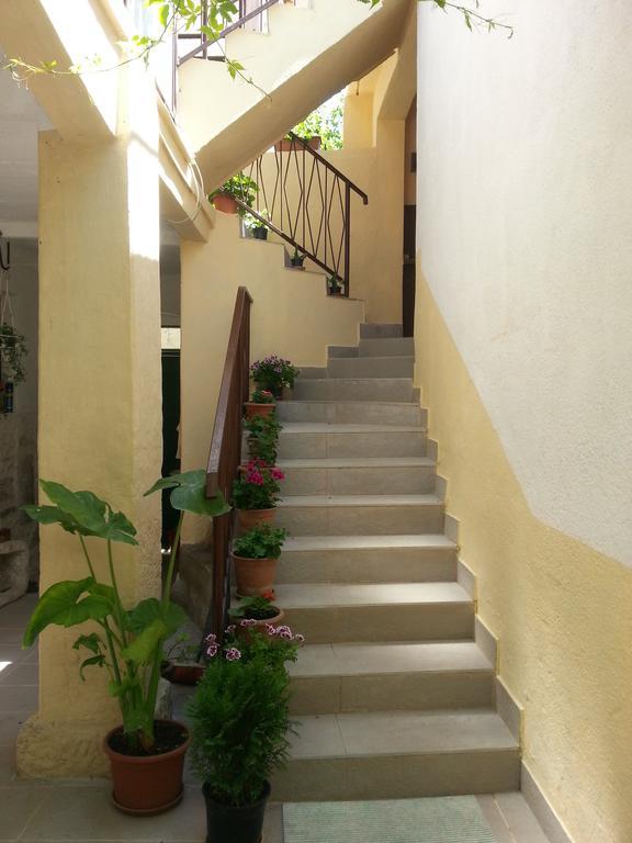 Apartments Darinka Skradin Room photo